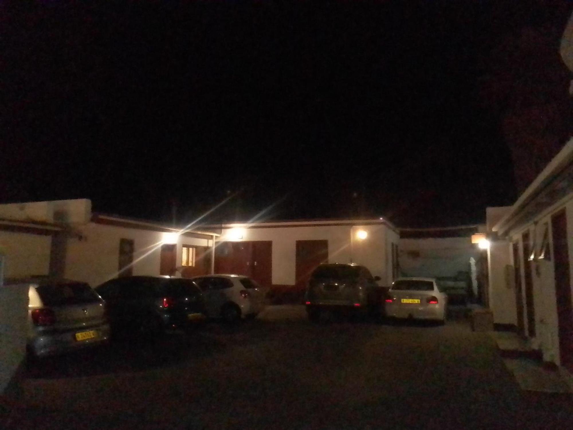 Feathers Inn Guest House Walvis Bay Exterior photo