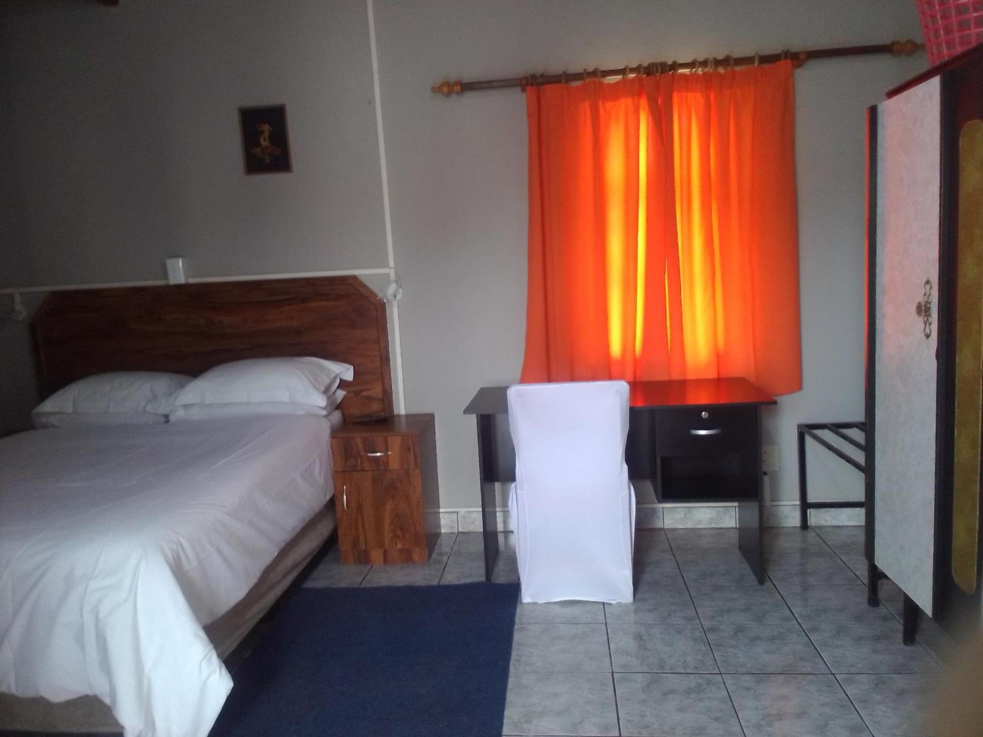 Feathers Inn Guest House Walvis Bay Exterior photo